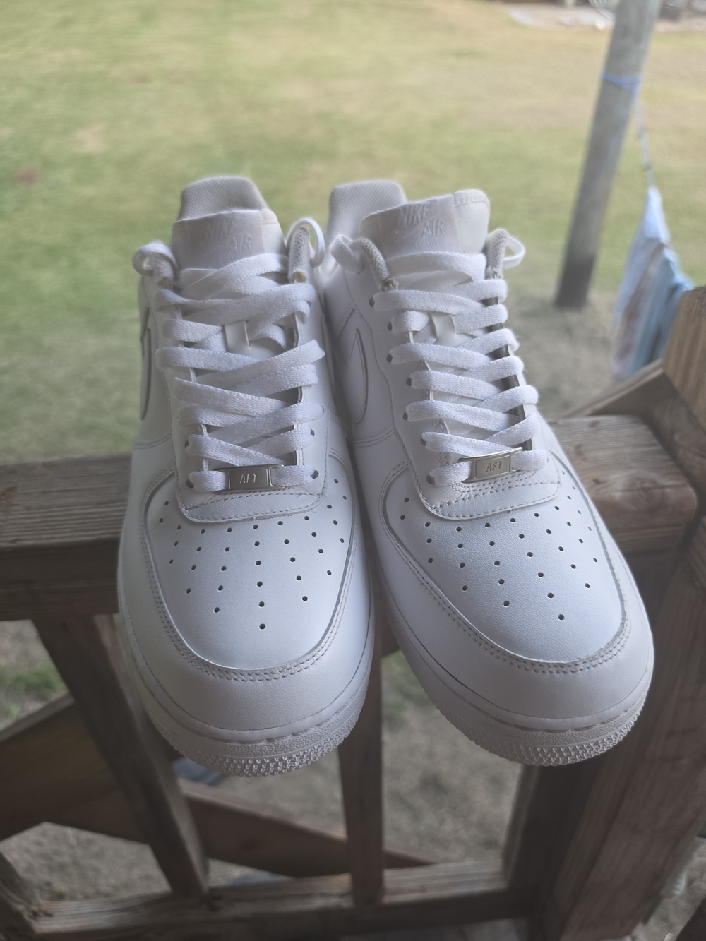 Nike AF1 Men's White Low-Top Leather Sneakers